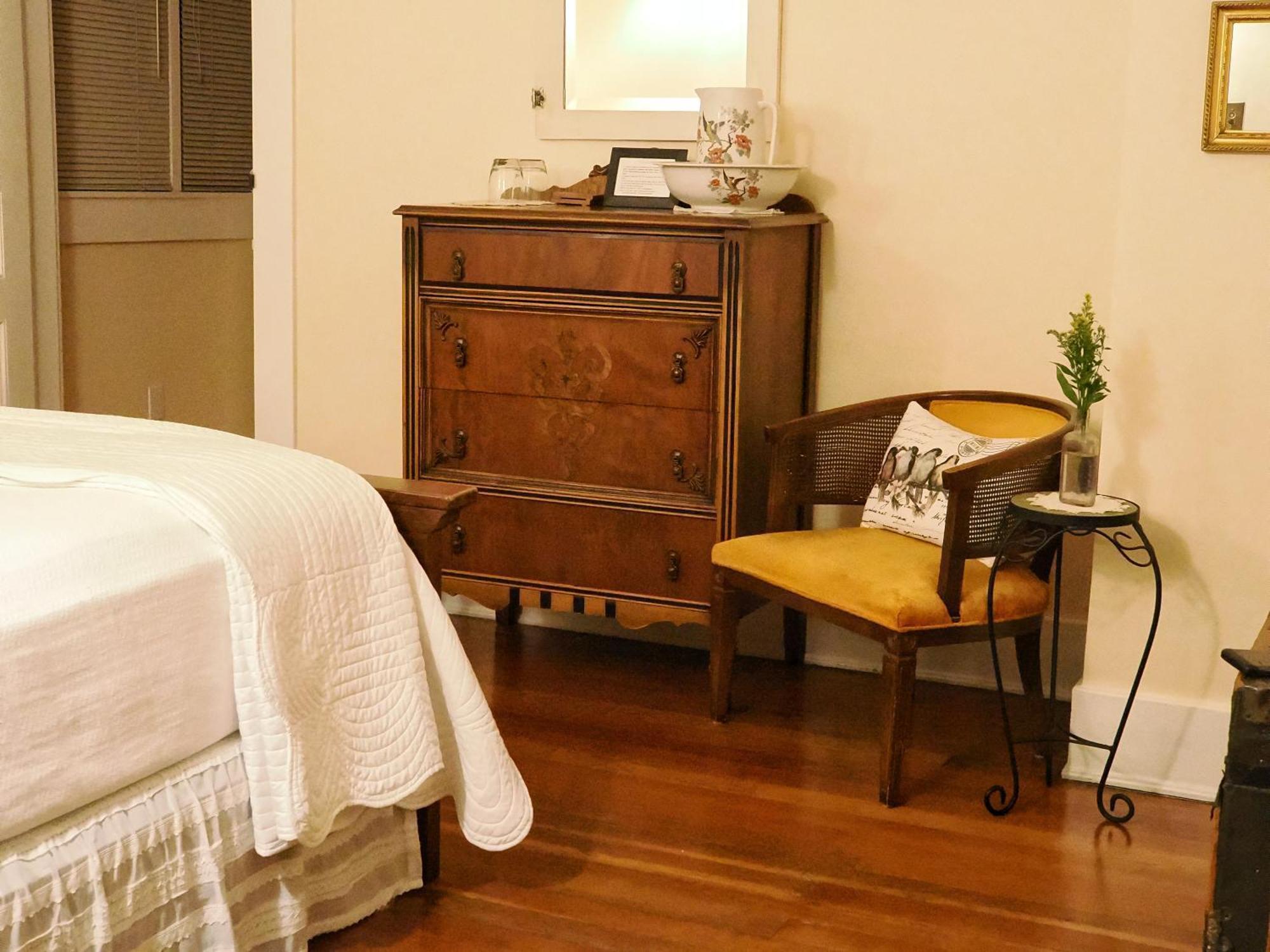Lady Geneva Bed & Breakfast Medford Buitenkant foto